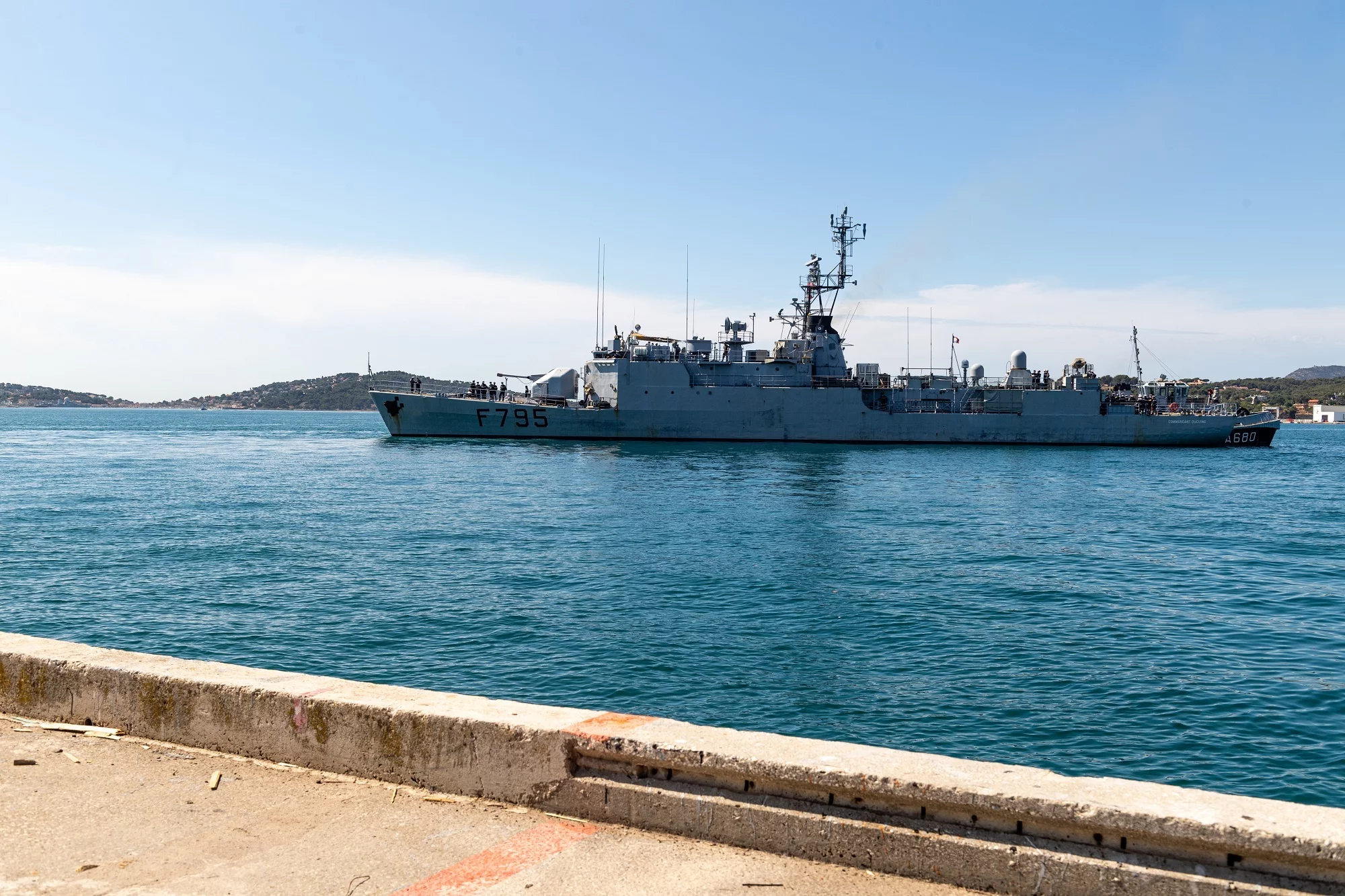 Le patrouilleur Commandant Ducuing appareille de Toulon