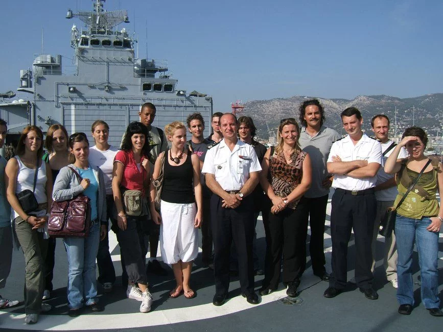 Les élèves du CCIV autour du commandant