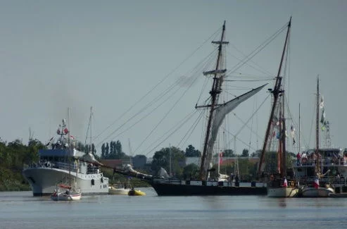 Le BIN Glycine accueille l’Hermione dans sa ville marraine