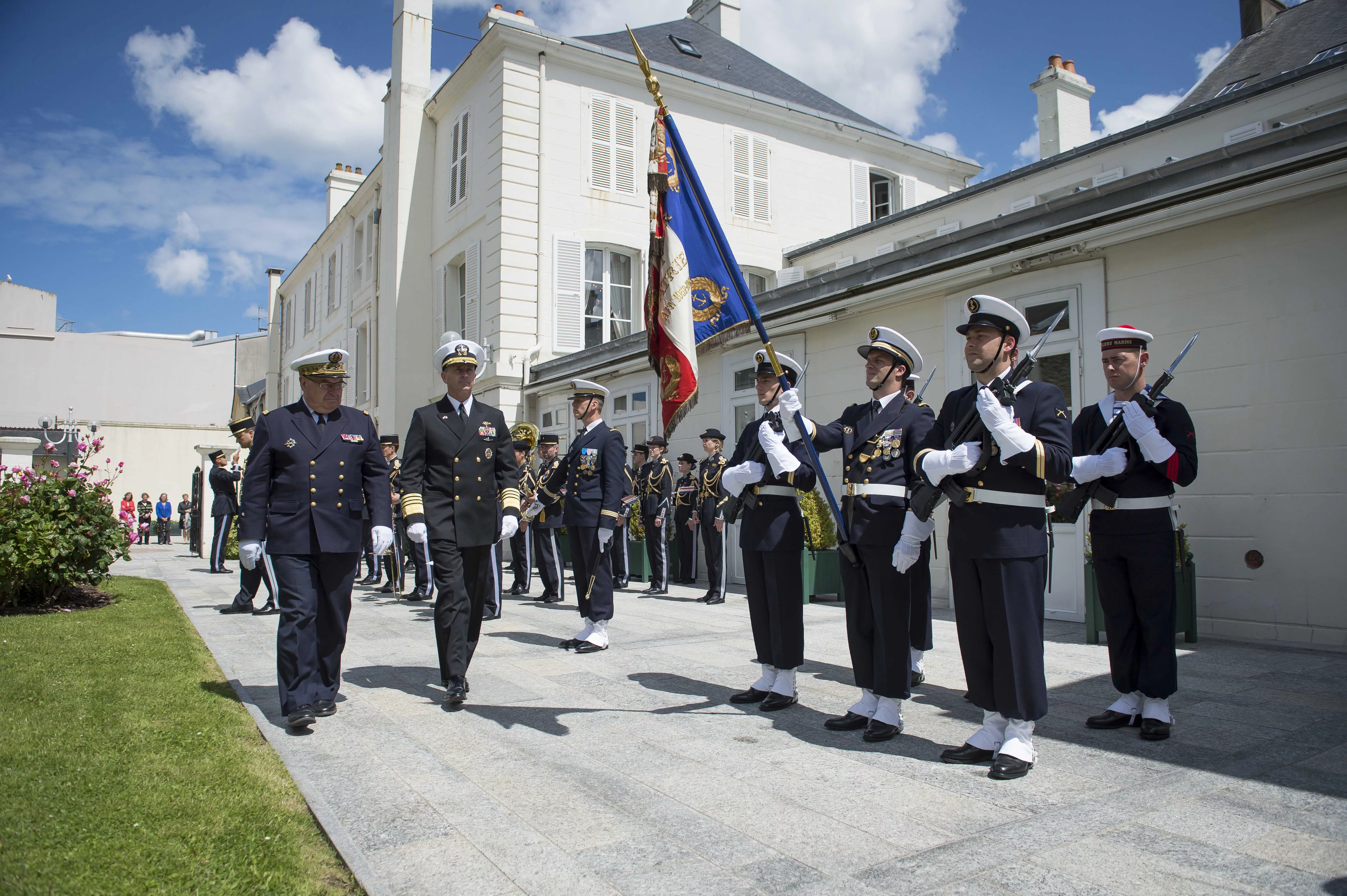 Le chef d’état-major de la marine rencontre son homologue américain