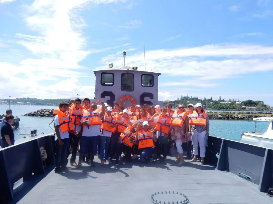 Des élèves du collège de Magenta à la base navale de Nouméa