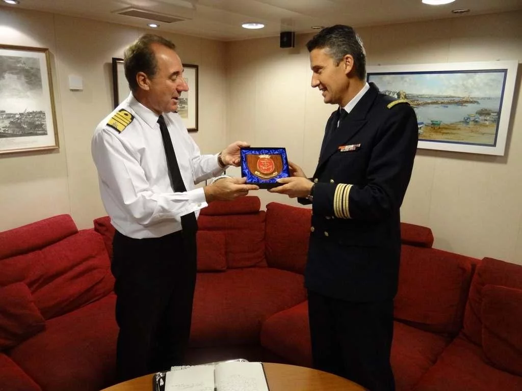 Le First Sea Lord à bord de la frégate Aquitaine