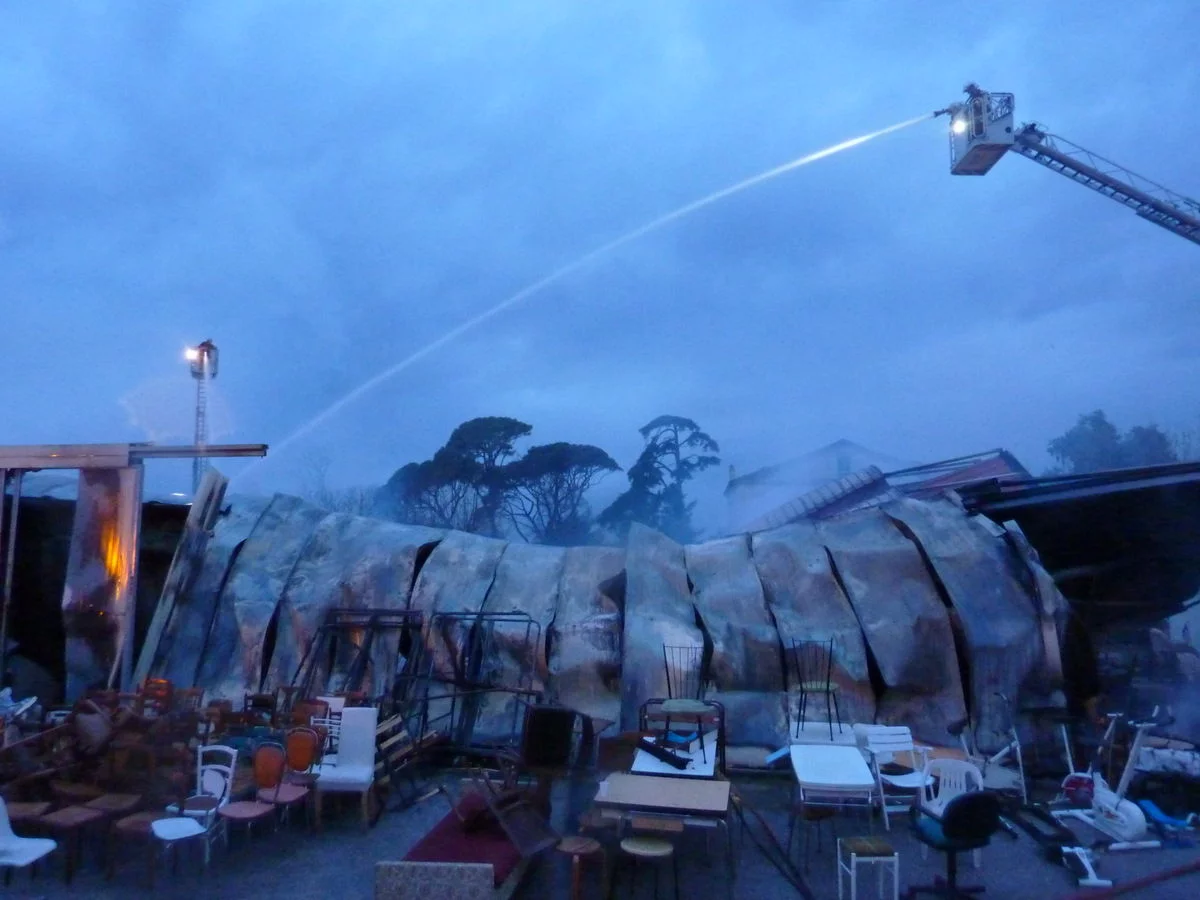 Incendie dans un entrepot Emaüs à Marseille