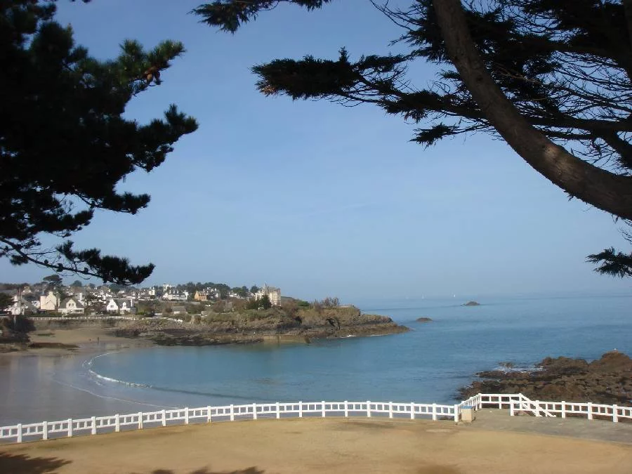 La côte de granit rose