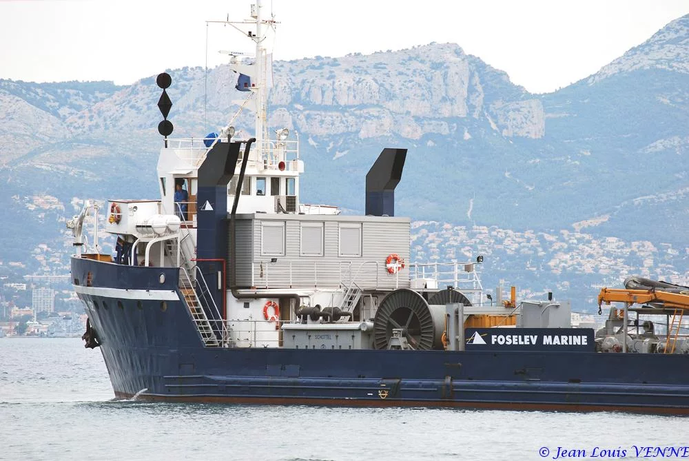 Le Castor 02 relève les ancres et les chaînes de la Rance et du Cdt Rivière