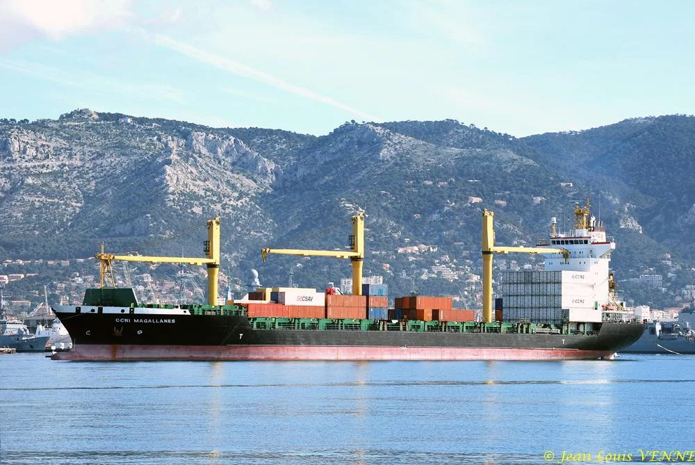 Arrivée à Toulon du porte-conteneurs Magallanes