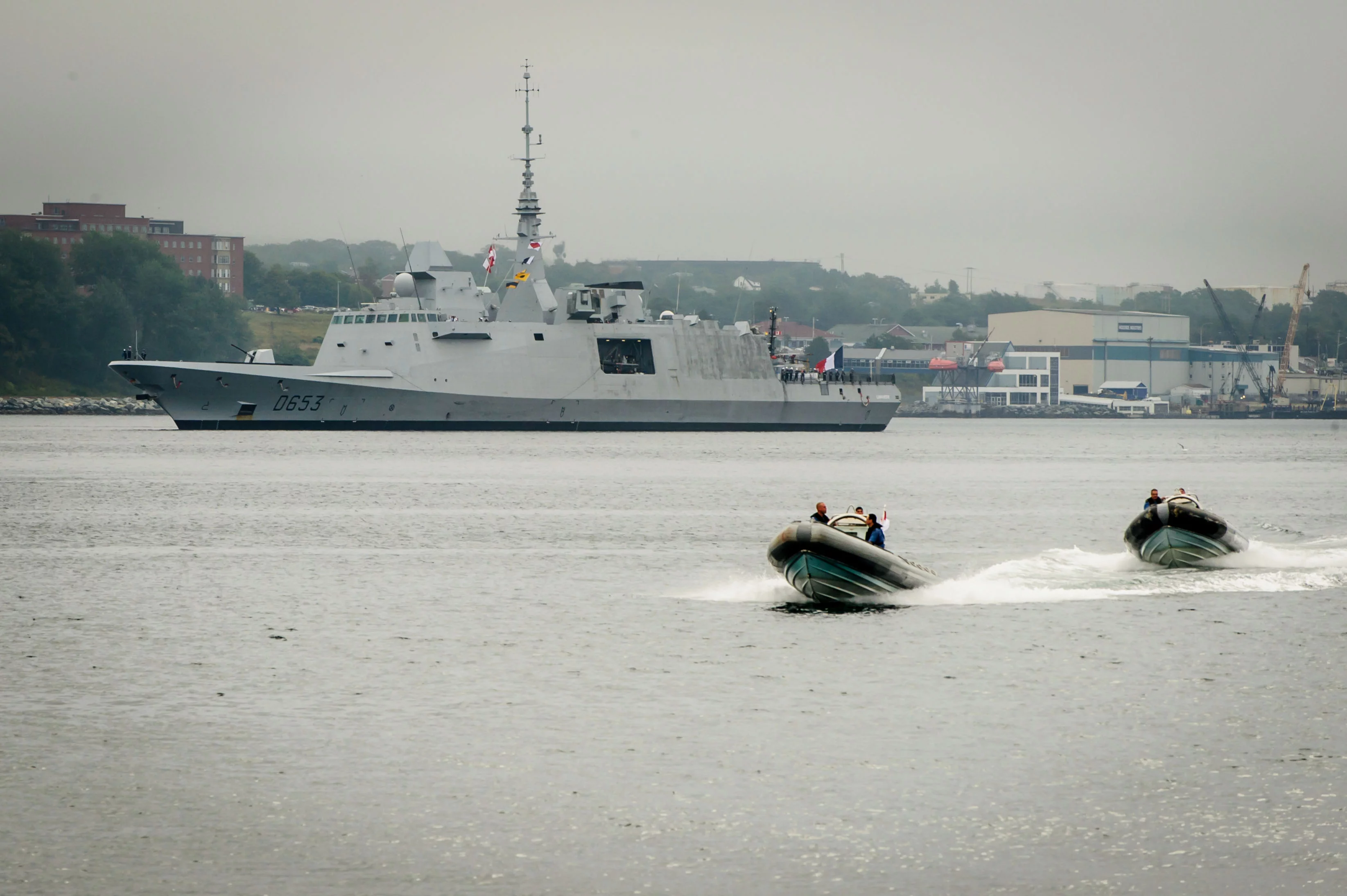 La frégate Languedoc arrive à Halifax