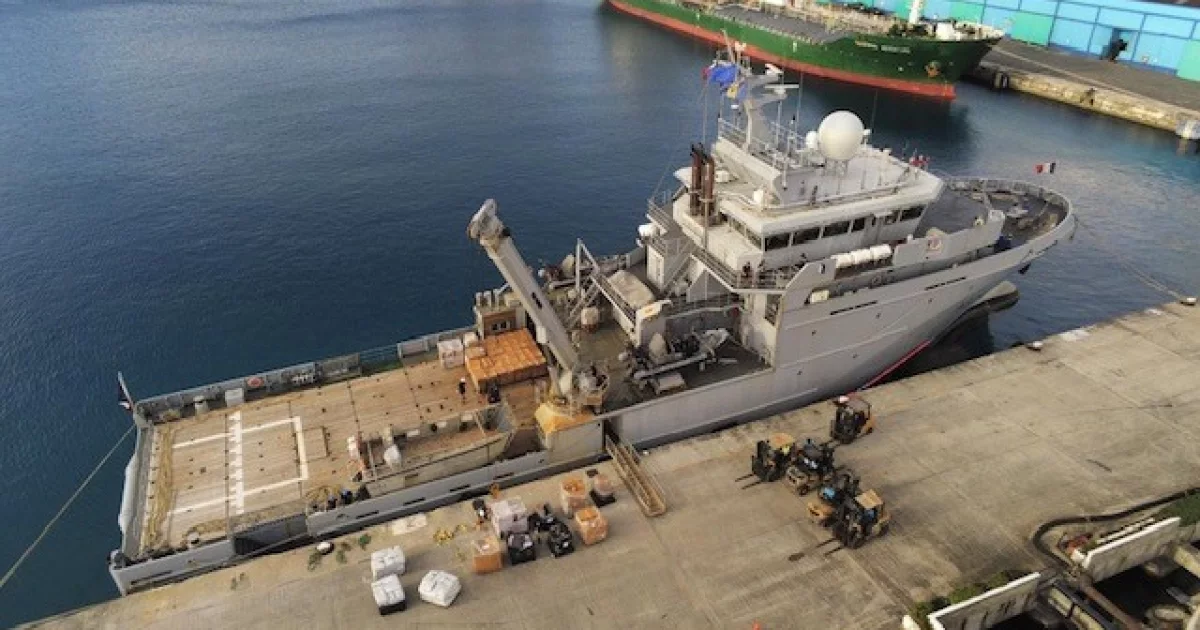 Le bâtiment de soutien et d'assistance Dumont-d’Urville