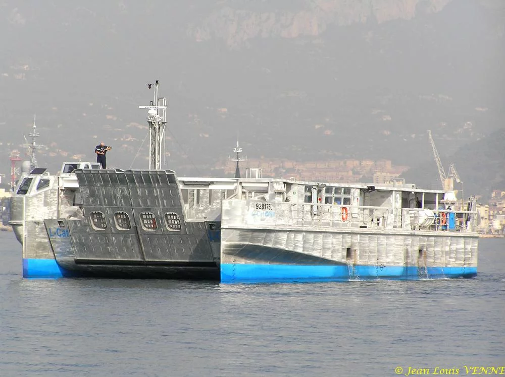 Le nouveau catamaran de débarquement de la CNIM