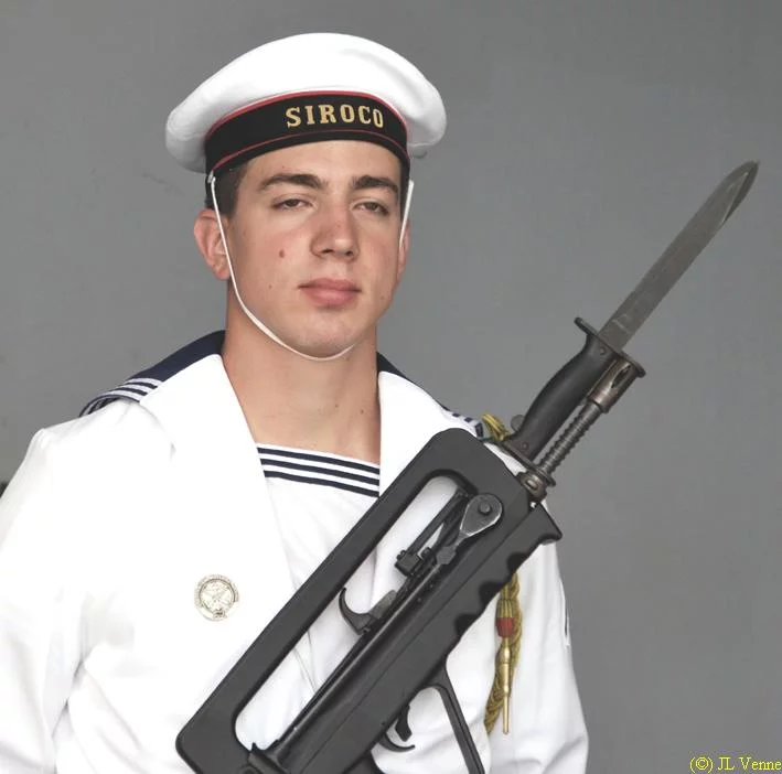 Un membre de la garde d'honneur