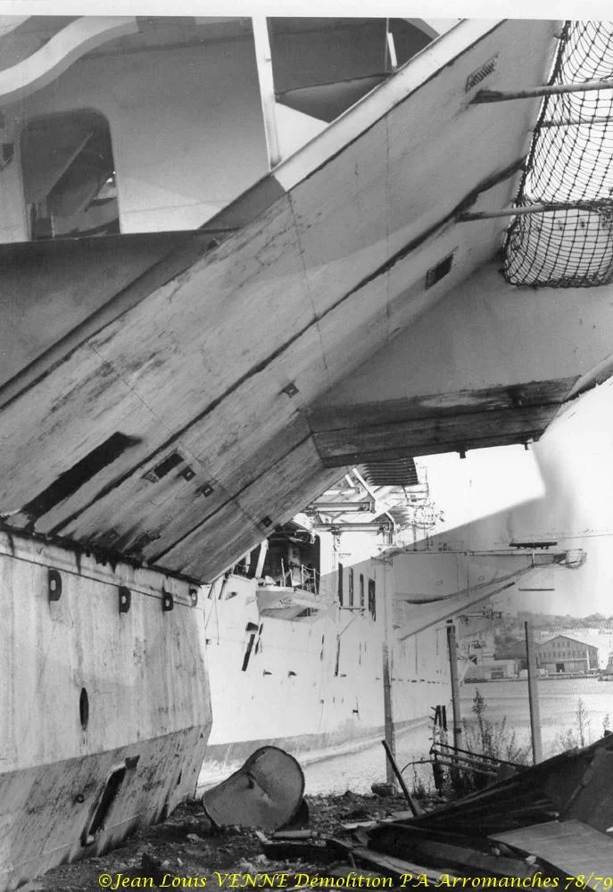 Démolition de l'Arromanches