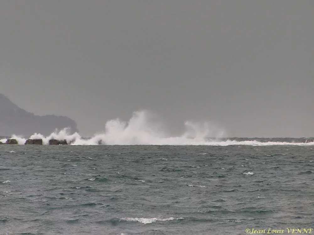 La digue qui protÃ¨ge la rade de Toulon