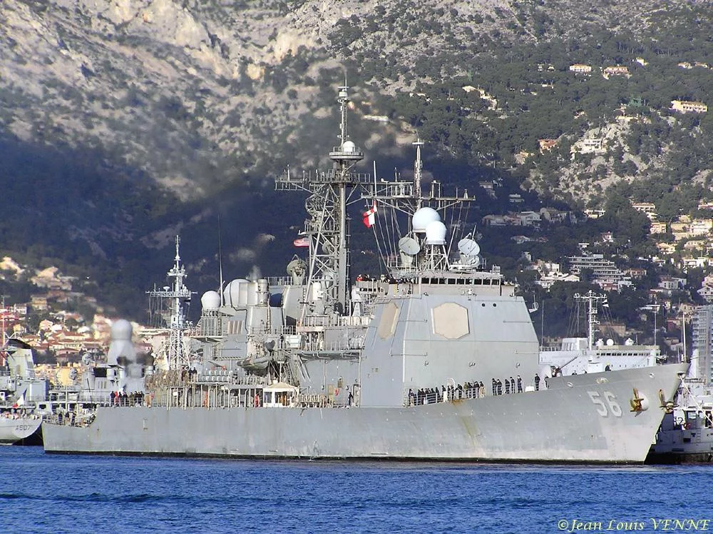 Le San Jacinto arrive Ã  Toulon