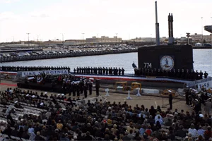 Cérémonie officielle d'armement de l'USS Virginia
