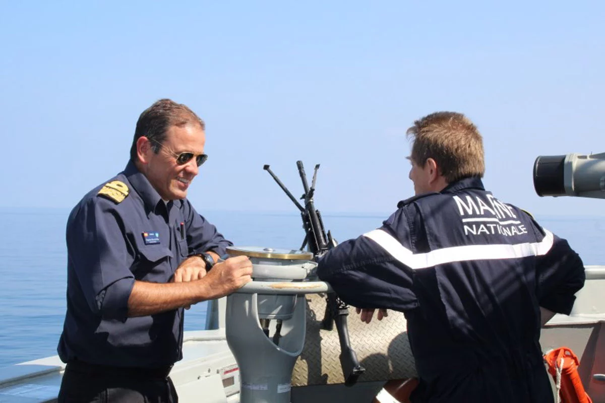 Le contre-amiral Chaperon et le contre-amiral Eugenio Diaz del Rio