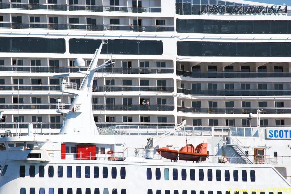 Escale surprise du MSC Fantasia à La Seyne sur Mer