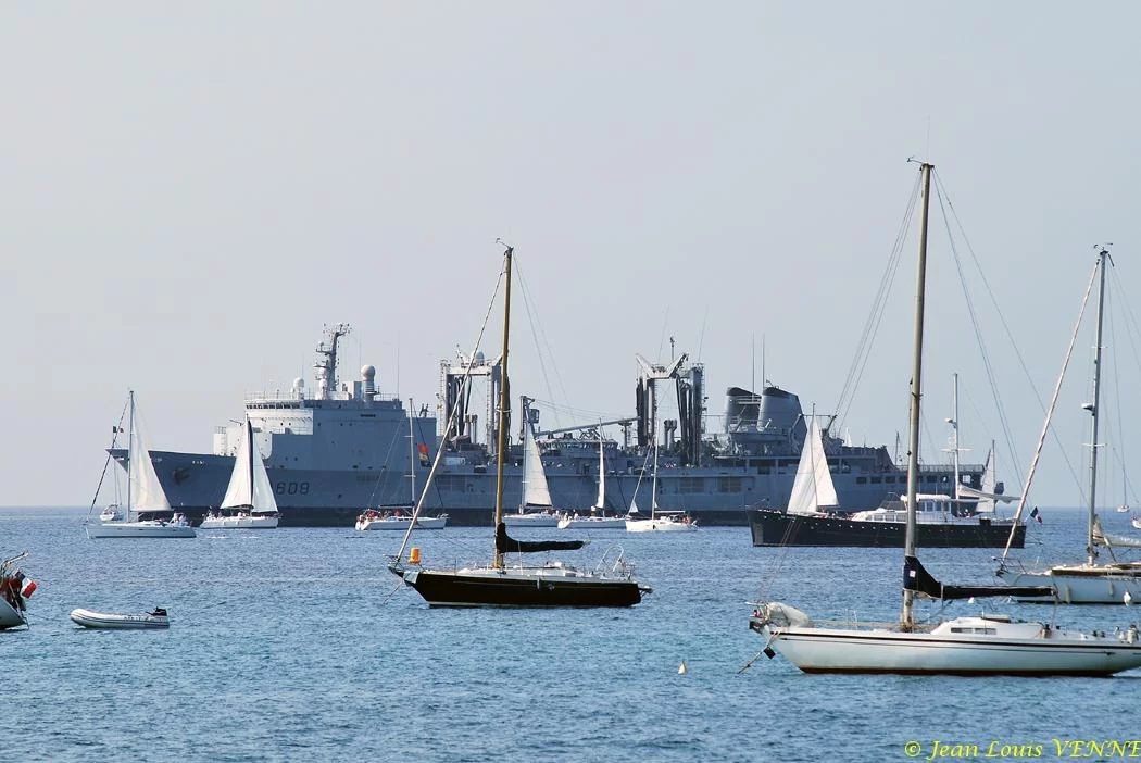 Le BCR Var au mouillage en rade de Bandol