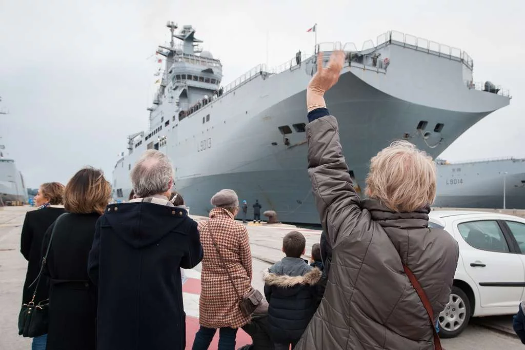 Retour du BPC Mistral à Toulon après 100 jours dans le Golfe de Guinée