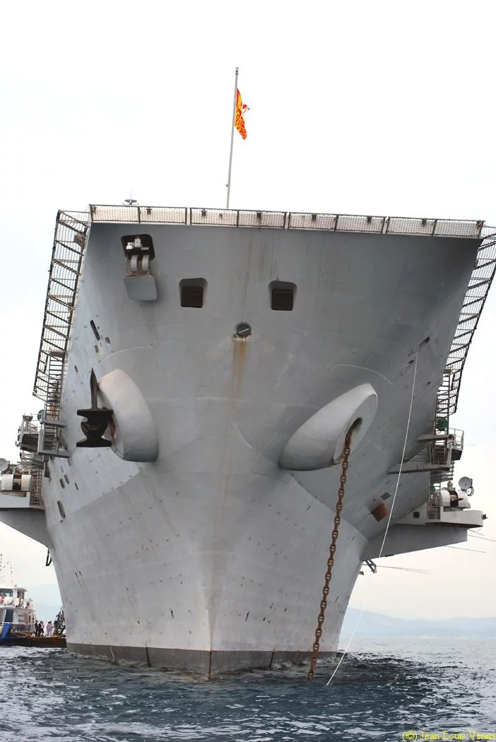 Le Principe de Asturias en rade de Hyères