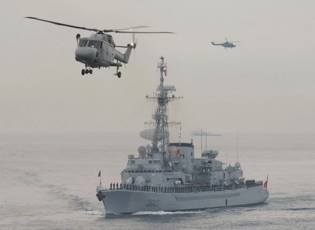 Revue Navale du 8 mai 2009