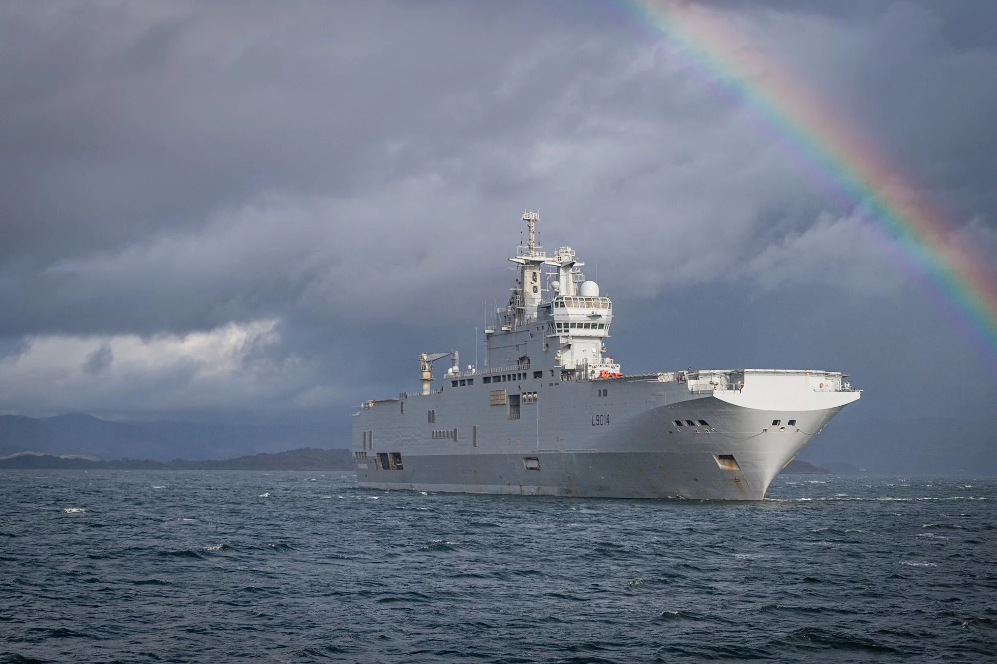 Le porte-hélicoptères Tonnerre