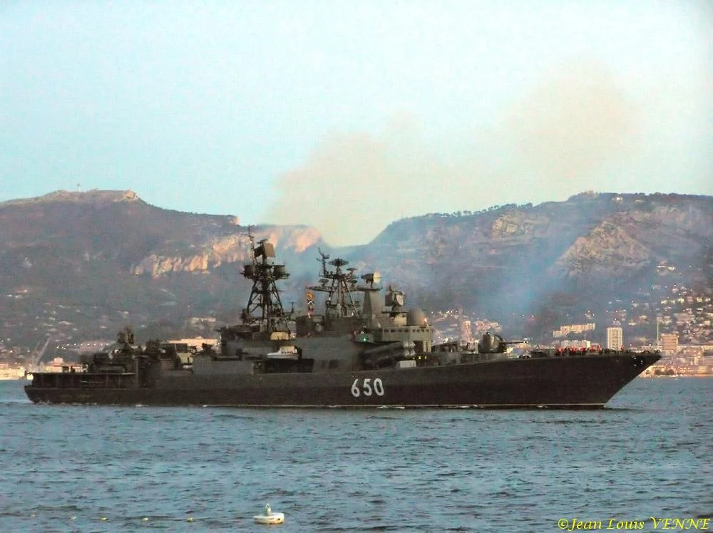 Départ du destroyer russe Admiral Chabanenko
