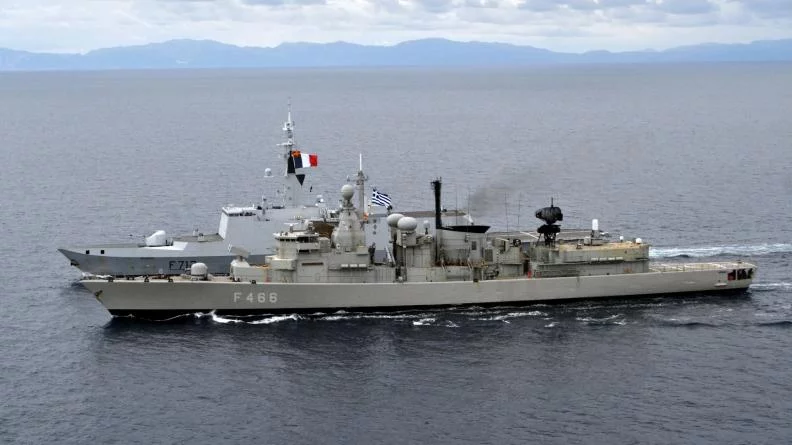 Le Courbet et la frégate grecque Nikifiros Fokas