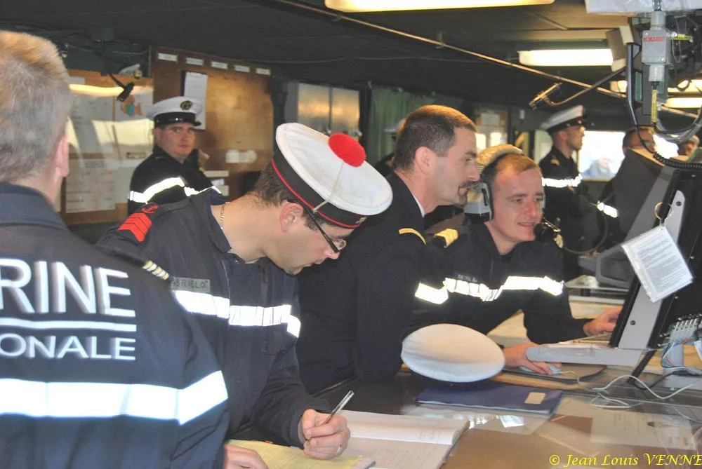 A la passerelle du Jules Verne