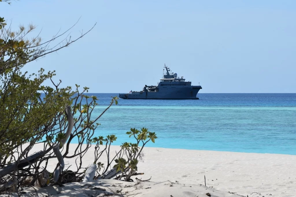 Le B2M Champlain aux îles Éparses