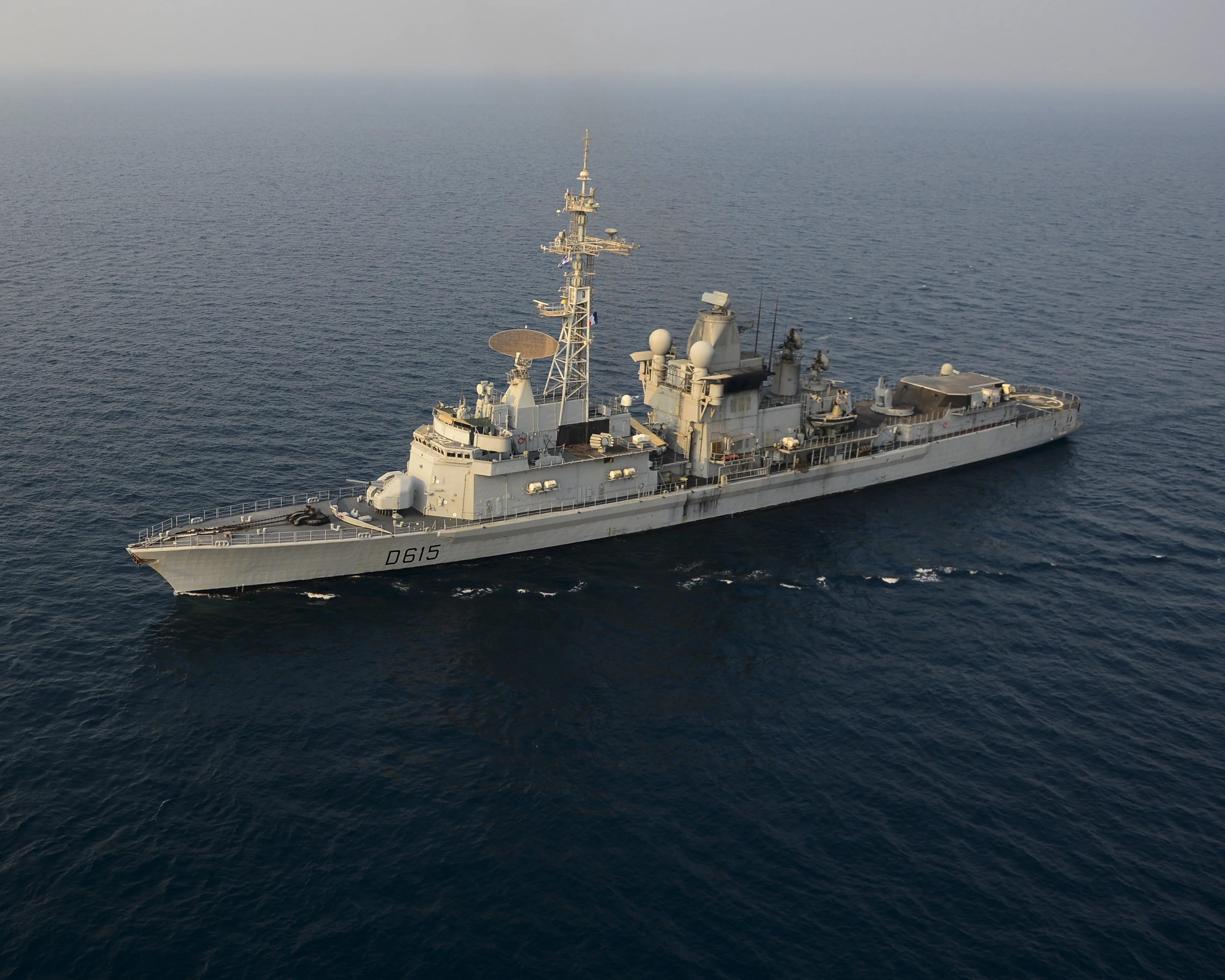 La frégate de défense aérienne Jean Bart dans le golfe Arabo-Persique