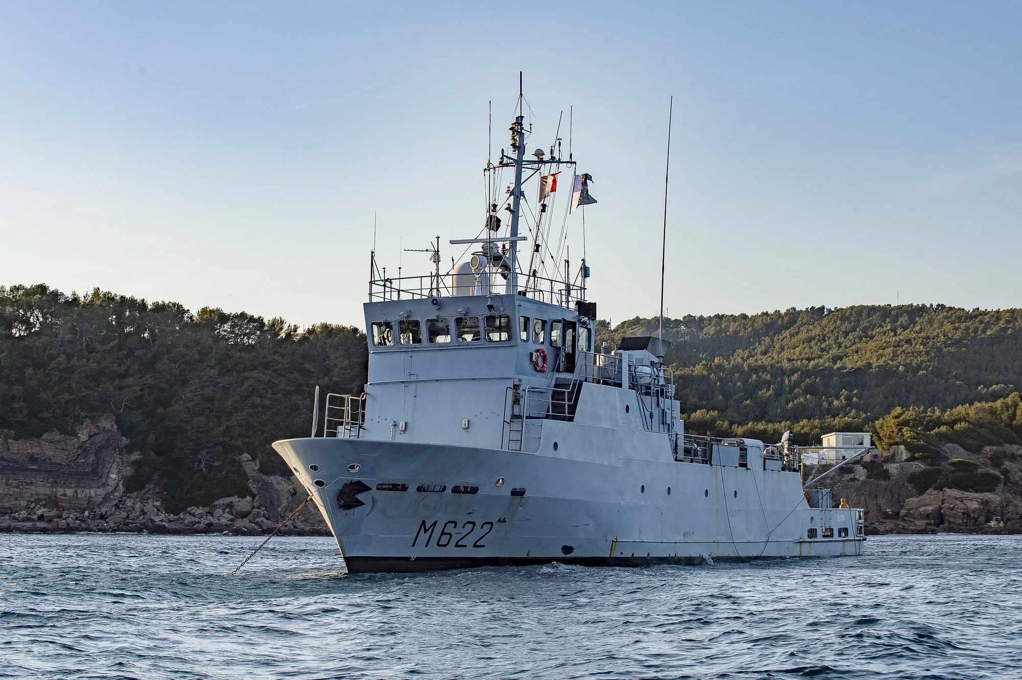 Le bâtiment-base de plongeurs démineurs (BBPD) Pluton