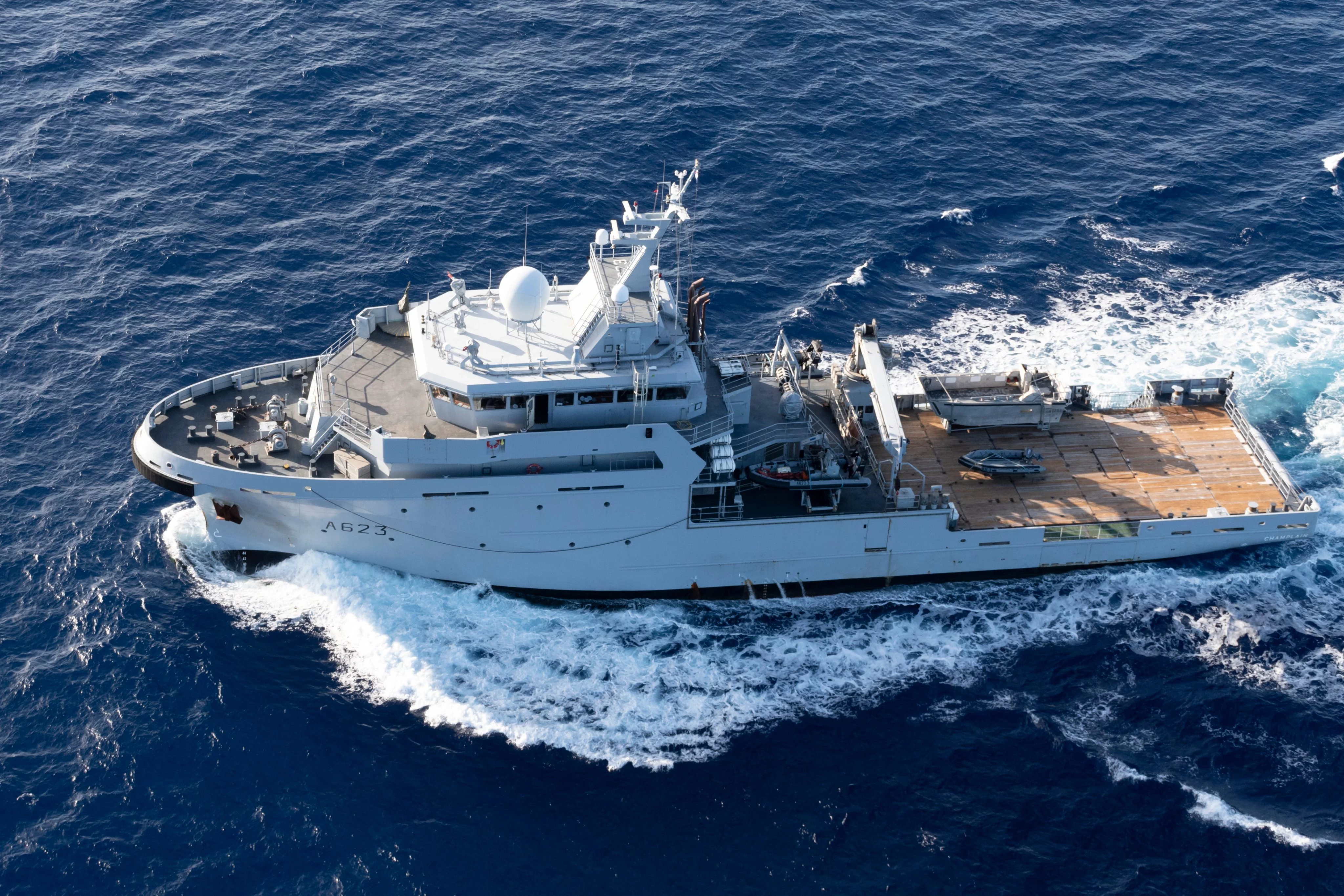 Le bâtiment de soutien et d’assistance outre-mer Champlain