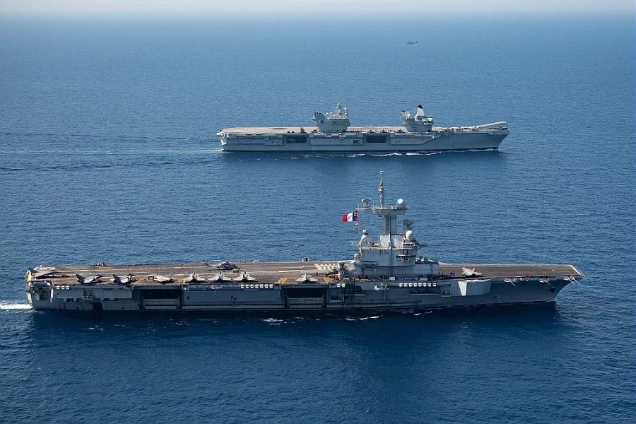 Les porte-avions Charles de Gaulle et HMS Queen Elizabeth