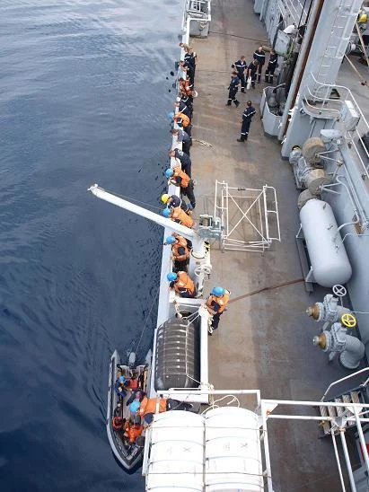 Mise à l'eau du Zodiac du Var