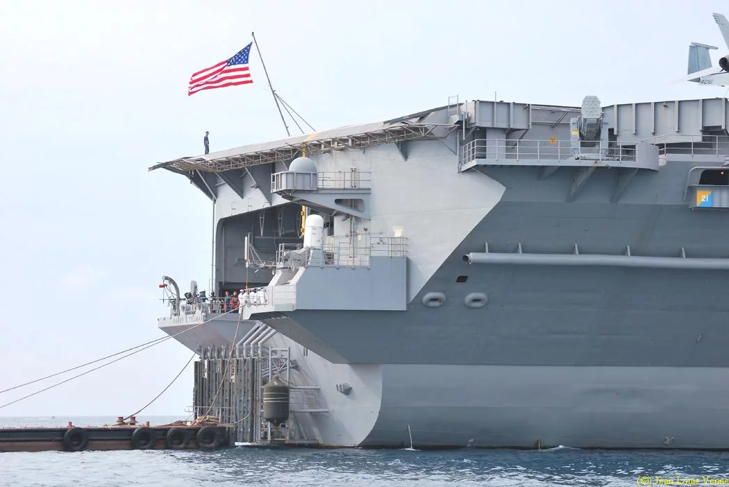 Le porte-avions USS Harry Truman