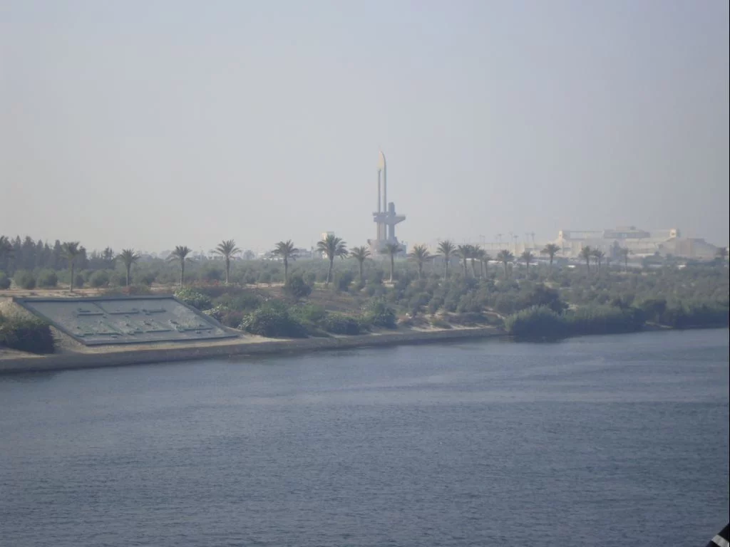 Passage de Suez pour le « La Fayette »