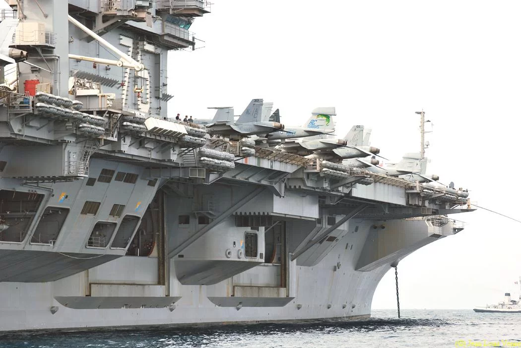 Le porte-avions USS Harry Truman