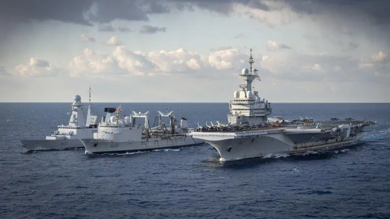 Le groupe aéronaval lors d’un déploiement en mer Méditerranée