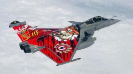 Un chasseur Rafale paré d’une livrée exclusivement conçue pour le Nato Tiger Meet 2024