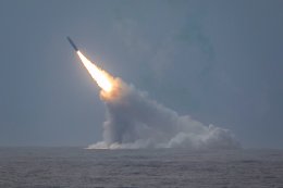 Lancement d'un missile Trident 2D5