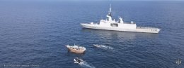 La frégate Guépratte intercepte 4 tonnes de stupéfiants en mer d’Arabie