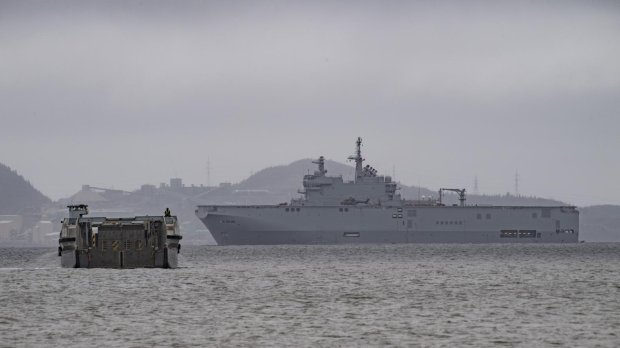 Le porte-hélicoptères Mistral