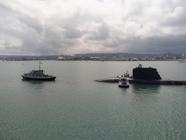 Le sous-marin nucléaire d'attaque Tourville effectue sa première sortie en mer